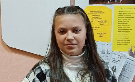 У глухівській школі №6 обрали нову президентку учнівського парламенту. Яка у неї програма?