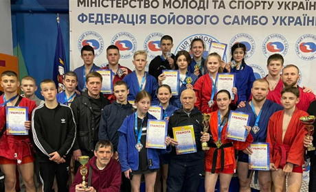 Збірна команда Хмельницької області показала вражаючі результати на чемпіонаті України з бойового са