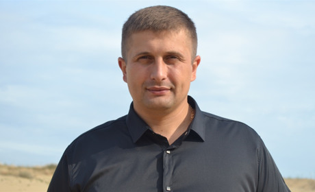Падіння флагштоку не завадило: Голова Херсонської ОДА Сергій Козир — кандидат в нардепи