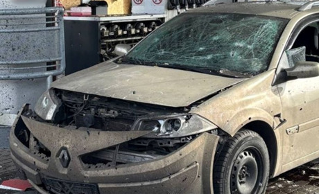 Кривавий авіаудар по Сумах: ворожий дрон поцілив в АЗС, четверо поранених цивільних (відео)