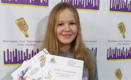 Юну співачку зі Старокостянтинова запросили на конкурси в Італії та Білорусії