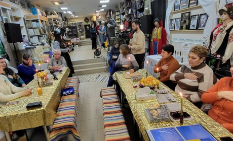 Тиха зустріч зі світлом надії відбулася у Південноукраїнському міському музеї