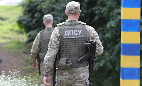 На КПВВ «Мар’їнка» затримали чоловіка, який хотів "домовитися" з прикордонниками