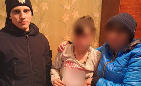 В Глухові всім відділком поліції шукали 16-річну дівчину, що ховалася в сусідньому будинку