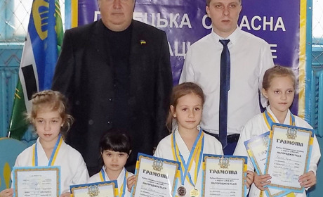У Новоекономічному змагались за кубок району з карате