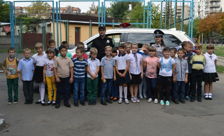«Факультатив із поліцейським» для учнів Покровська