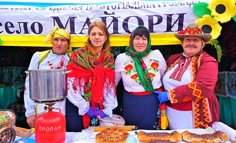 Майорівські активісти: хто вони, чому допомагають та вболівають за рідне село