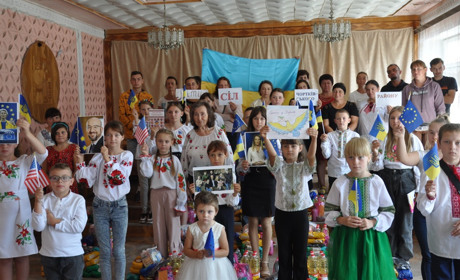 Нужденні діти з Колиндянської громади вкотре отримали допомогу від фундації Слайд Челд
