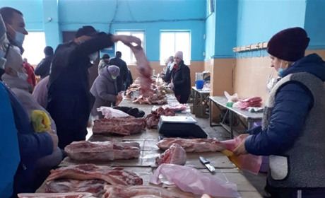 Молочні продукти подорожчали, а ціна сала стабілізувалася. Репортаж із базару в Переяславі