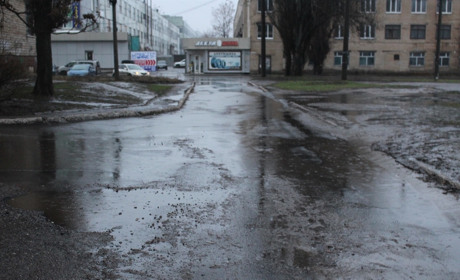 Вместо вьюги в Мелитополе льет рекордный дождь, а штиль на море сменился сильным штормом 