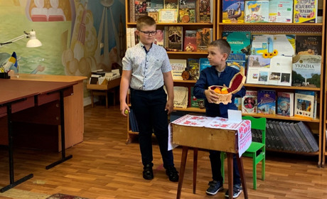 Гуморески, конкурси та солодкий стіл: у Центральній міській бібліотеці відбувся захід для дітей