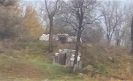 Загарбники розмістили фортифікаційні споруди на кордоні Криму з Херсонщиною