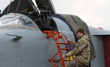 Аня Лохман: "Моє місце тут - біля літака!"