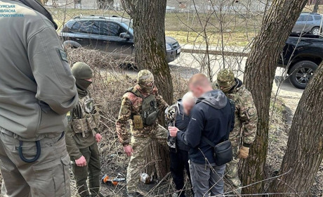 “Бейте в район дислокации. Вперёд родные”. У Тростянці затримали ексрегіонала, який працював на фсб