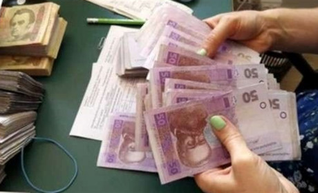 Колишню начальницю смілянської Укрпошти судитимуть