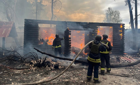 У Курилівській громаді окупанти обстрілами спричинили пожежу: горіла житлова забудова