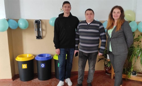 У гімназії № 5 для мінісортувальної станції сміття все готове: лишилась допомога влади