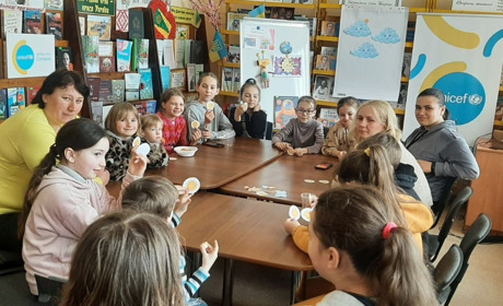 Привіт з місяця: як у Дмитрівській бібліотеці відзначали День дитячої книги