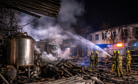 За добу ворог атакував Чернігівщину дронами: пошкоджені підприємство, лісгосп і житлові будинки