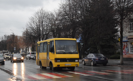 Оновлений графік руху міських маршрутів автобусів