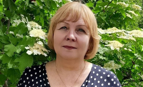 Аня Мотуз і Катя Шевченко, учениці Долинського ліцею №1, вийшли у фінал мовно-літературного конкурсу