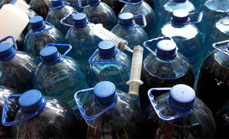 У Новій Каховці виготовляли підроблений коньяк