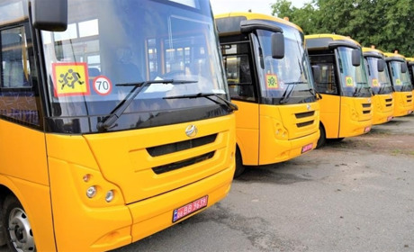 Річківська та Миколаївська громади отримали сучасні комфортабельні шкільні автобуси