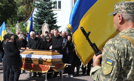 Знову лине «Пливе кача» над Чортковом: додому «на щиті» повертається воїн-вчитель Ленчишин Сергій