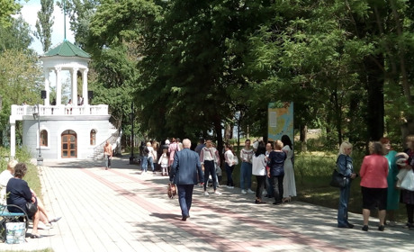 Скільки відпочиватимемо в червні