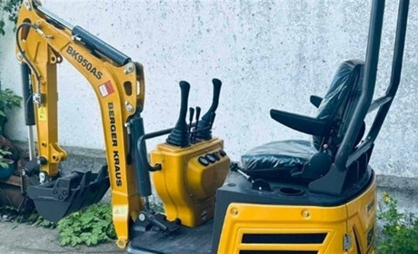 На Кегичівщині за 475 000 грн придбали мініекскаватор для комунальних потреб