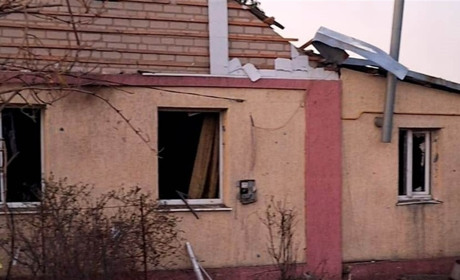 На Херсонщині окупанти атакували житлові будинки, освітні заклади, критичну інфраструктуру