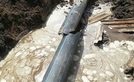Невідомі розірвали нову поліетиленову трубу «Червоноградводоканалу». Без води – Гірник і Межиріччя