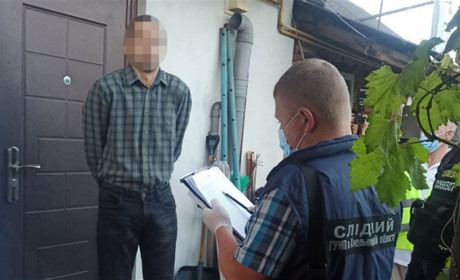На Хмельниччині двоє працівників підприємства вбили колегу заради 50 тисяч доларів США