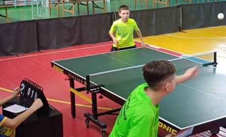 Первомайська команда з настільного тенісу провела черговий тур Чемпіонату України