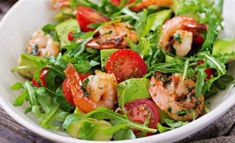 Азійська кухня в українському варіанті: суп том-ям, дієтичні дімсами та пікантний салат