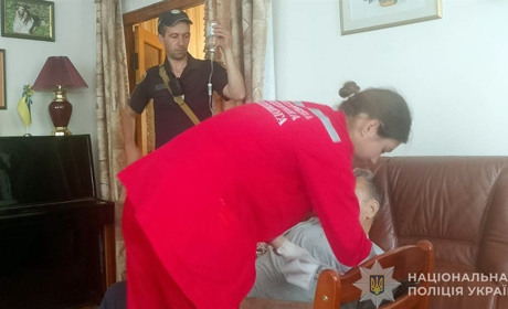 Поліцейські допомогли літньому чоловікові з Ворожби