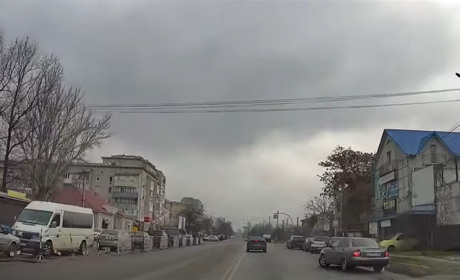 Через перебої з електрикою окупанти переселяються з Нової Каховки до Каховки