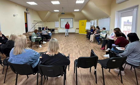 Воєнному сторітелінгу навчають в Освітньому домі з прав людини. Розказуємо як долучитися охочим