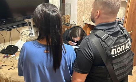 Пропонувала високооплачувану роботу жінкам у скруті: в Одесі викрили 24-річну сутенерку