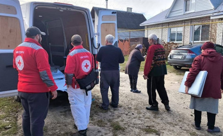 У Шостці внаслідок ворожого авіаудару пошкоджено 12 будинків (фото)