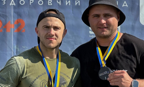 Рятувальники з Південноукраїнська стали чемпіонами Києва зі стронгмену серед військових