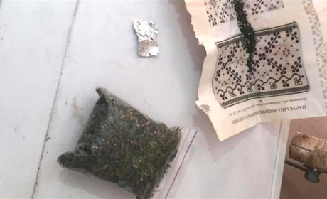 У жителя села Леонівки Кагарлицького району поліцейські знайшли наркотики