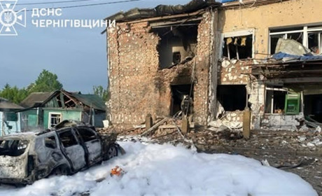 Ракетний удар по Прилуках і атаки дронів: за добу росіяни били по Чернігівщині ракетами та БпЛА