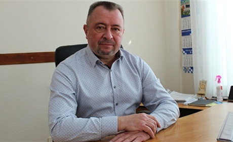Ігор Козаков звільняється за угодою сторін. Це має затвердити сесія. А скільки він заробив за рік?