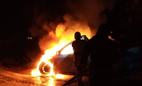 Згорів двигун і салон: біля Дубровиці зайнявся BMW