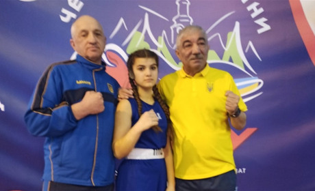 За місяць – двічі чемпіонка: дівчинка з Біляївки стала срібною чемпіонкою України з боксу