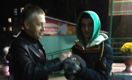 Рятуємось від сказу: ветеринари Калинівки вийшли на вулиці, щоб зробити щеплення тваринам