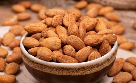 Рецепти смаколиків із мигдалем: флорентинки, кантучіні та мигдальні подушечки