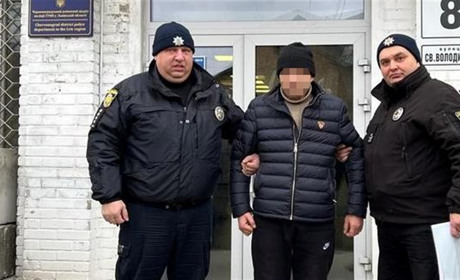 Поліцейські затримали зловмисника, який викрав мобільний телефон у дівчинки
