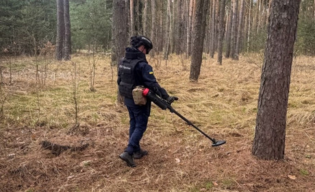 Чернігівщина під вогнем: атаковано чотири громади, за добу виявили 78 вибухонебезпечних предметів